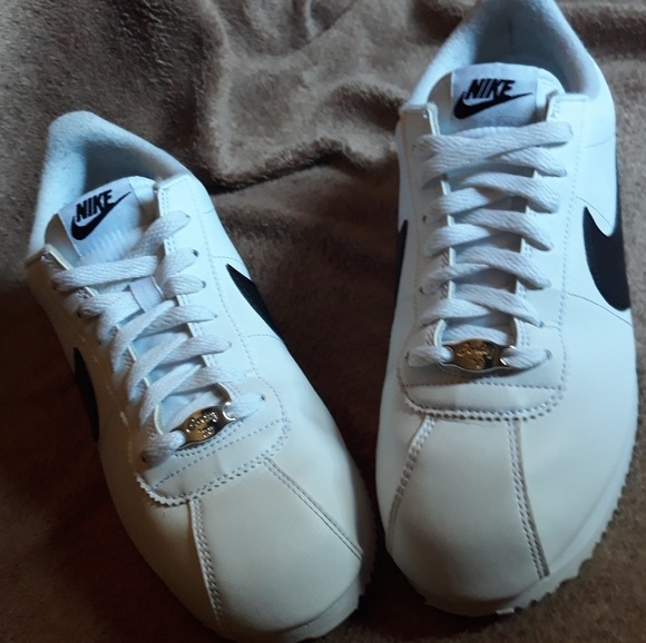 nike cortez mens size 8